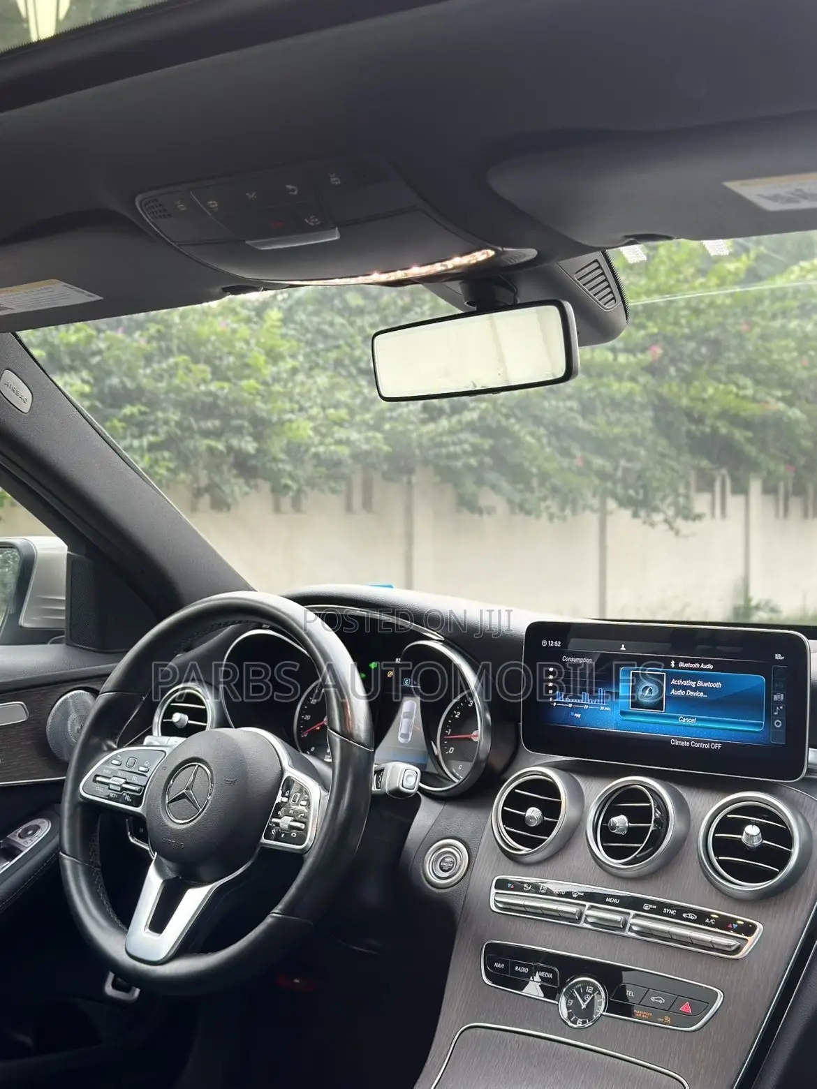 Mercedes-Benz C300 2020 Gold