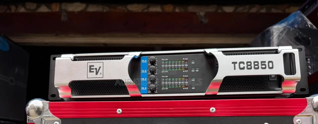 This Is an Electro-Voice (EV) TC8850 Professional 4-Channel Power Amp