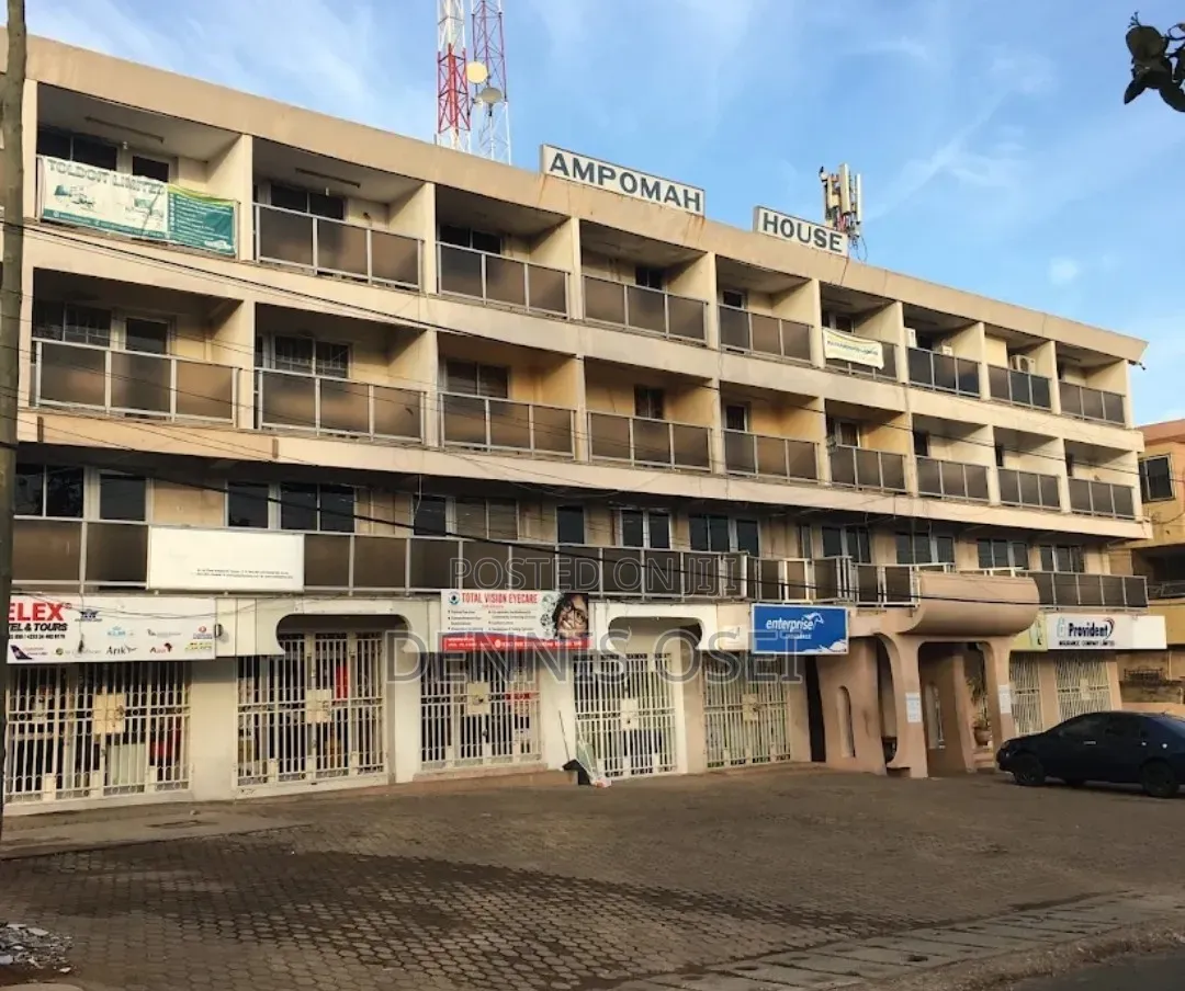 Ampomah House 72 SQM Office With Balconies and 2 Bathrooms for Rent