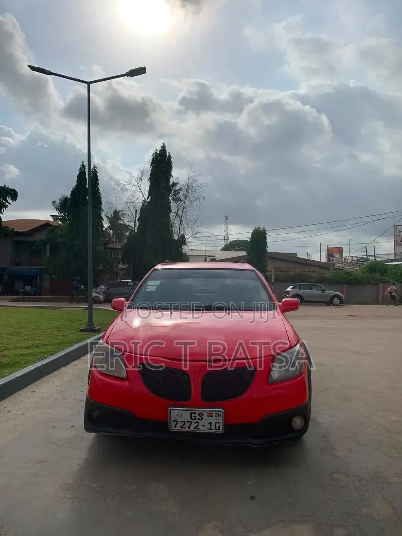Pontiac Vibe 2010 Red