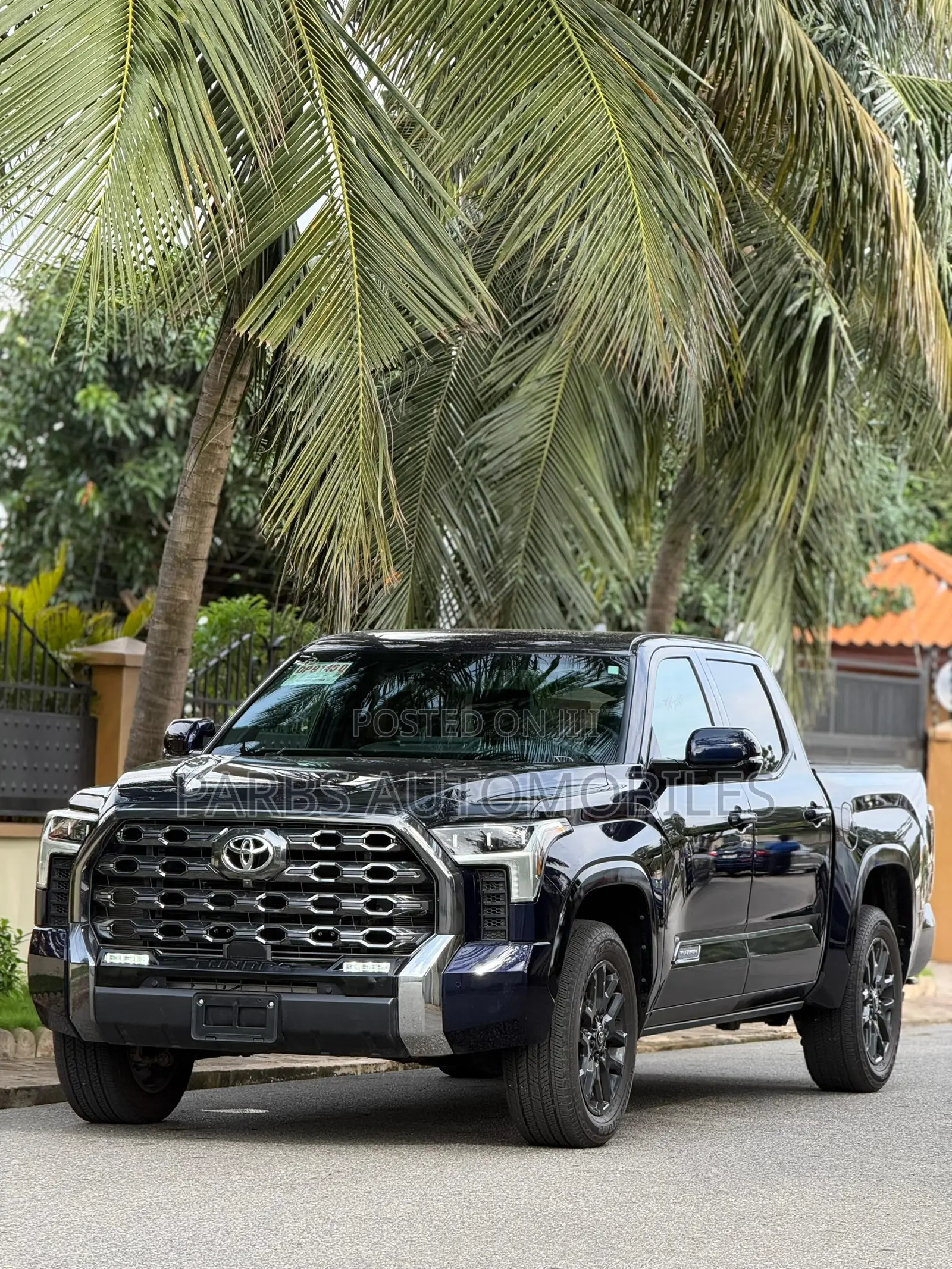 Toyota Tundra Platinum CrewMax 4WD SB w/6.5' Bed 2025 Blue