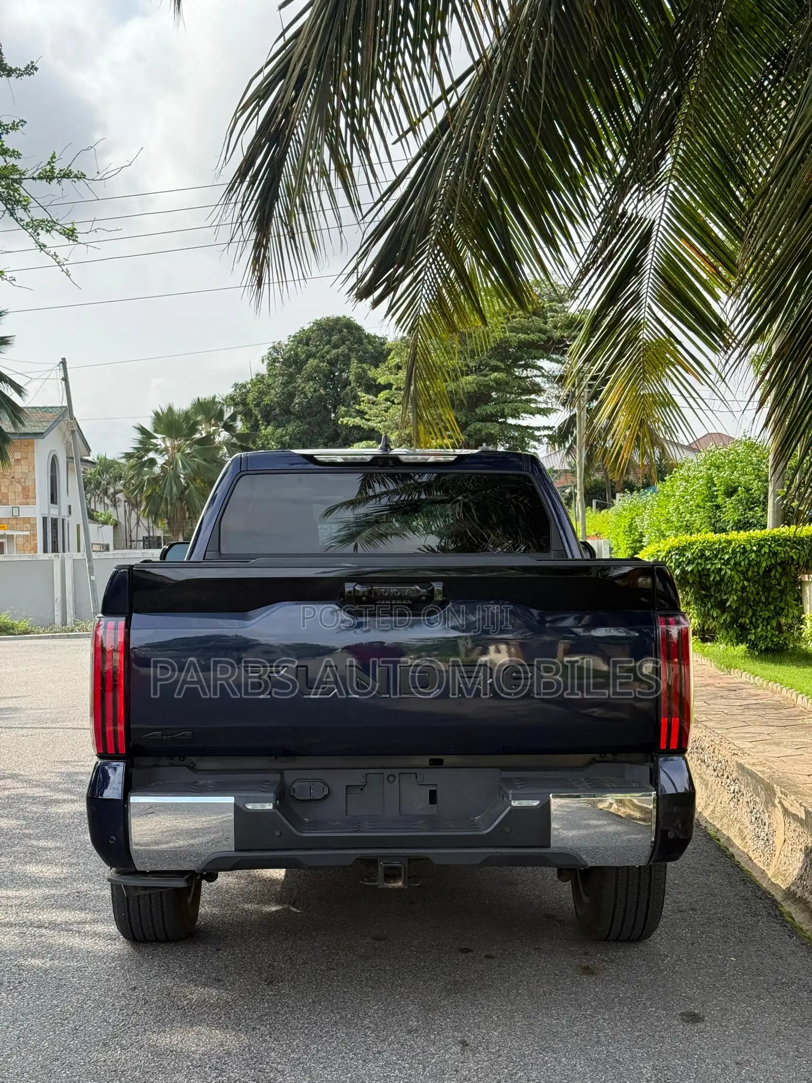 Toyota Tundra Platinum CrewMax 4WD SB w/6.5' Bed 2025 Blue