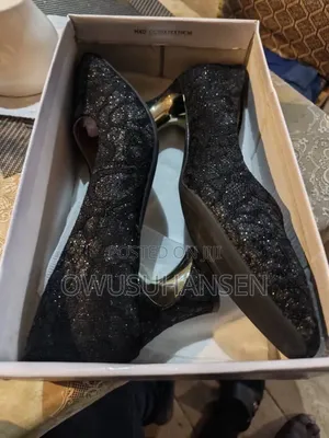 Ladies Shoe
