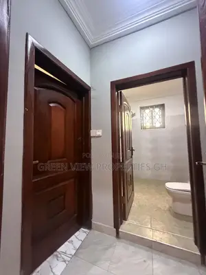 2bdrm Apartment in West Hills Mall Area for rent