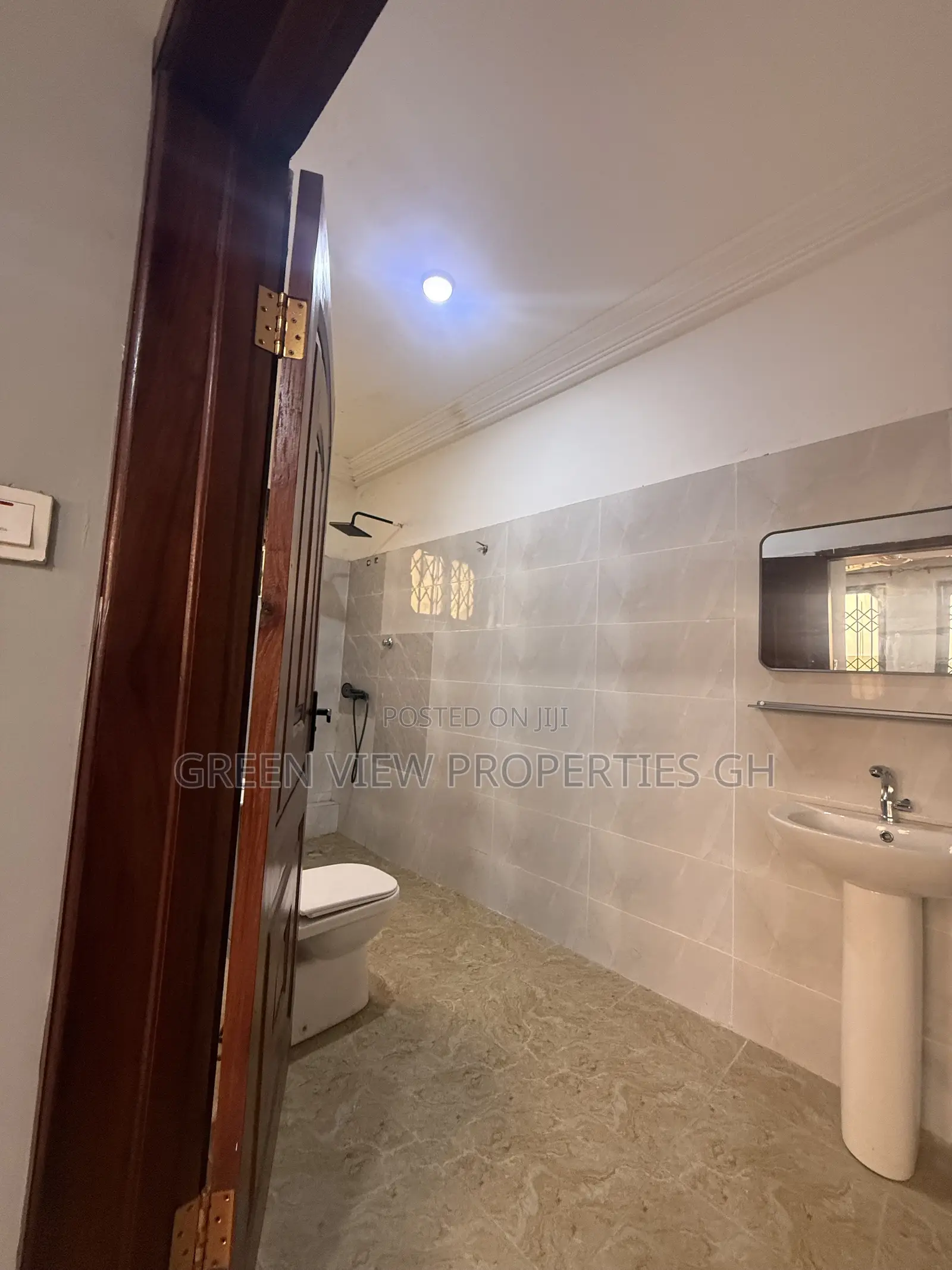 2bdrm Apartment in West Hills Mall Area for rent