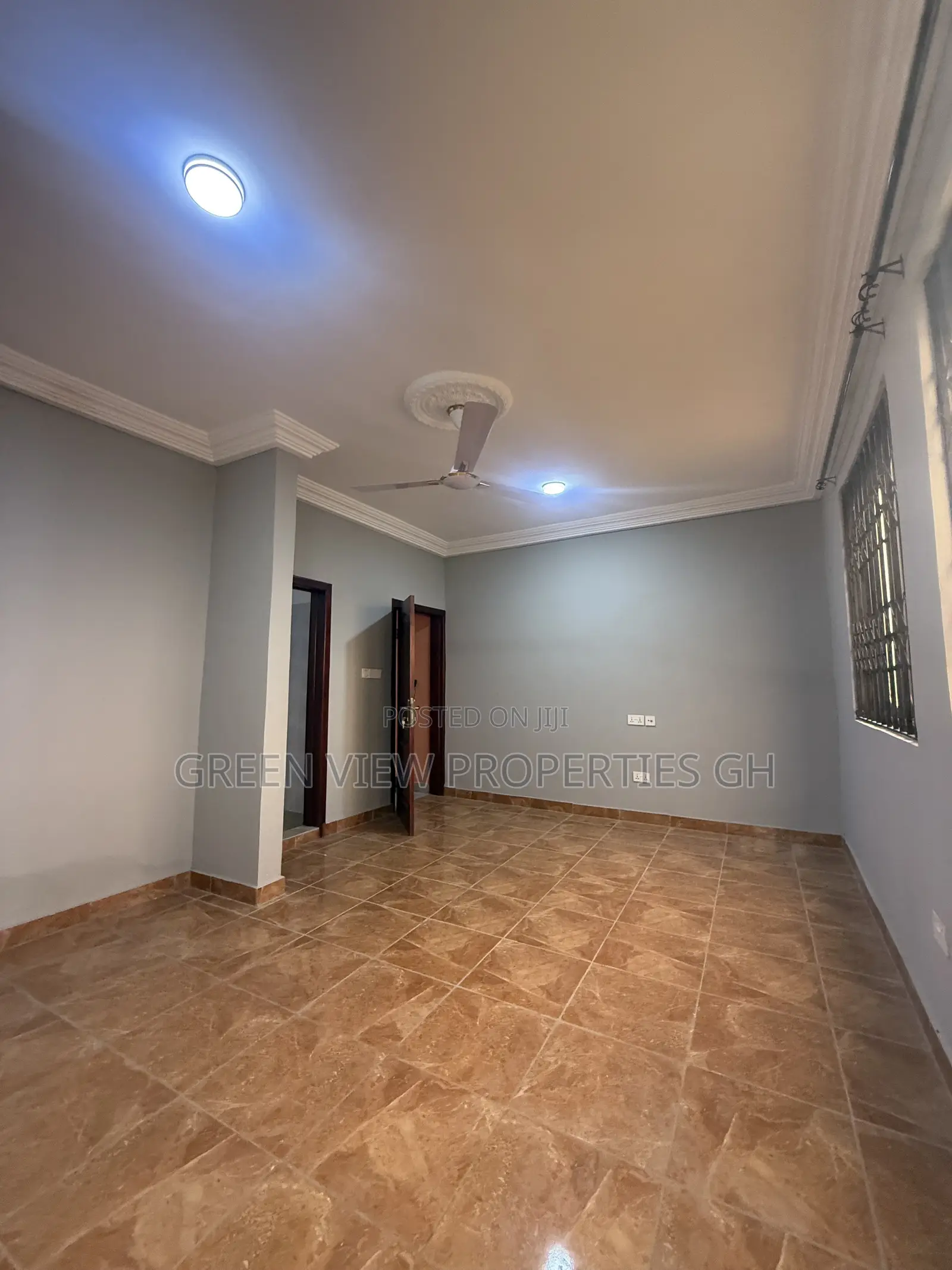 2bdrm Apartment in West Hills Mall Area for rent