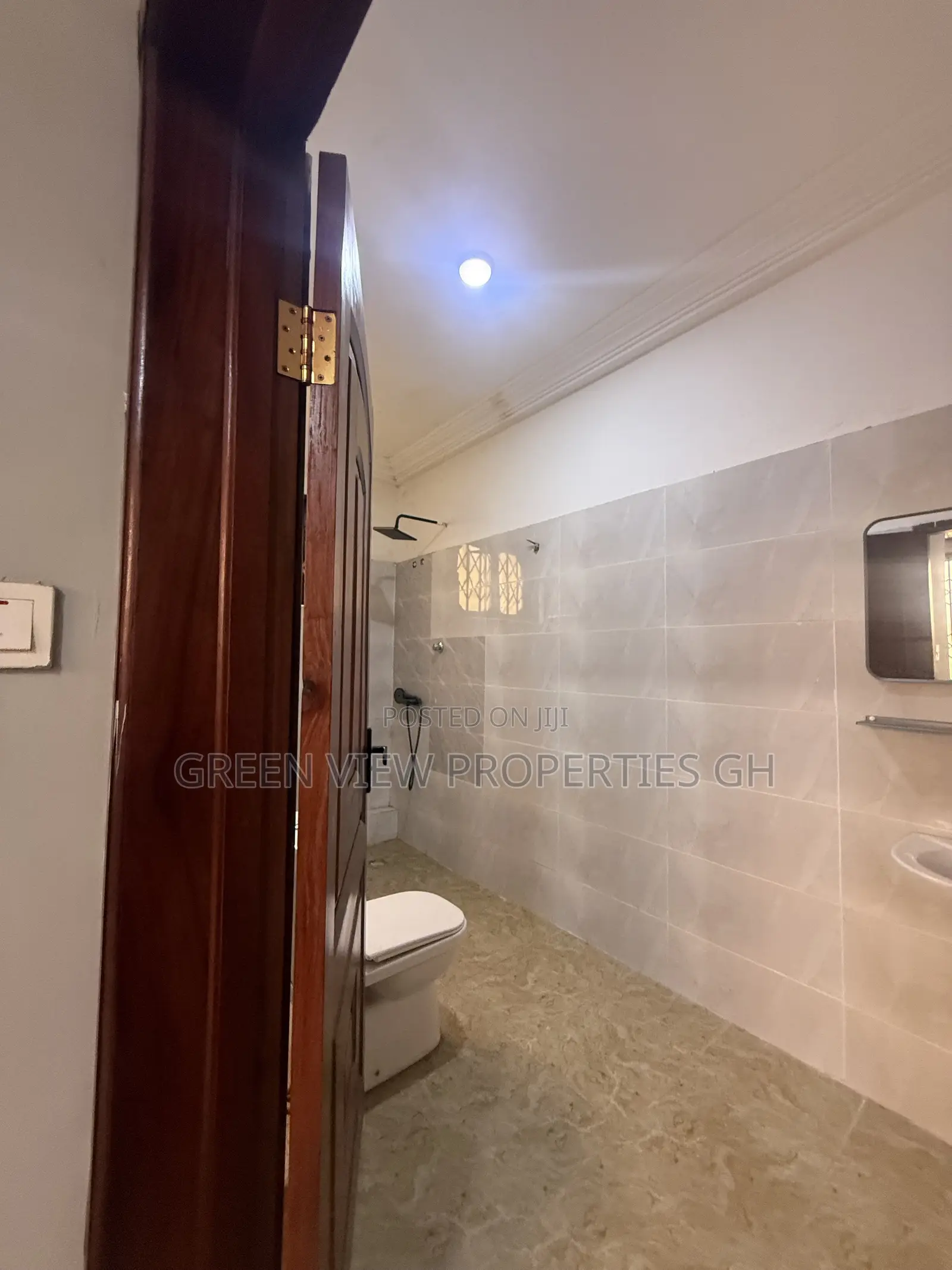 2bdrm Apartment in West Hills Mall Area for rent