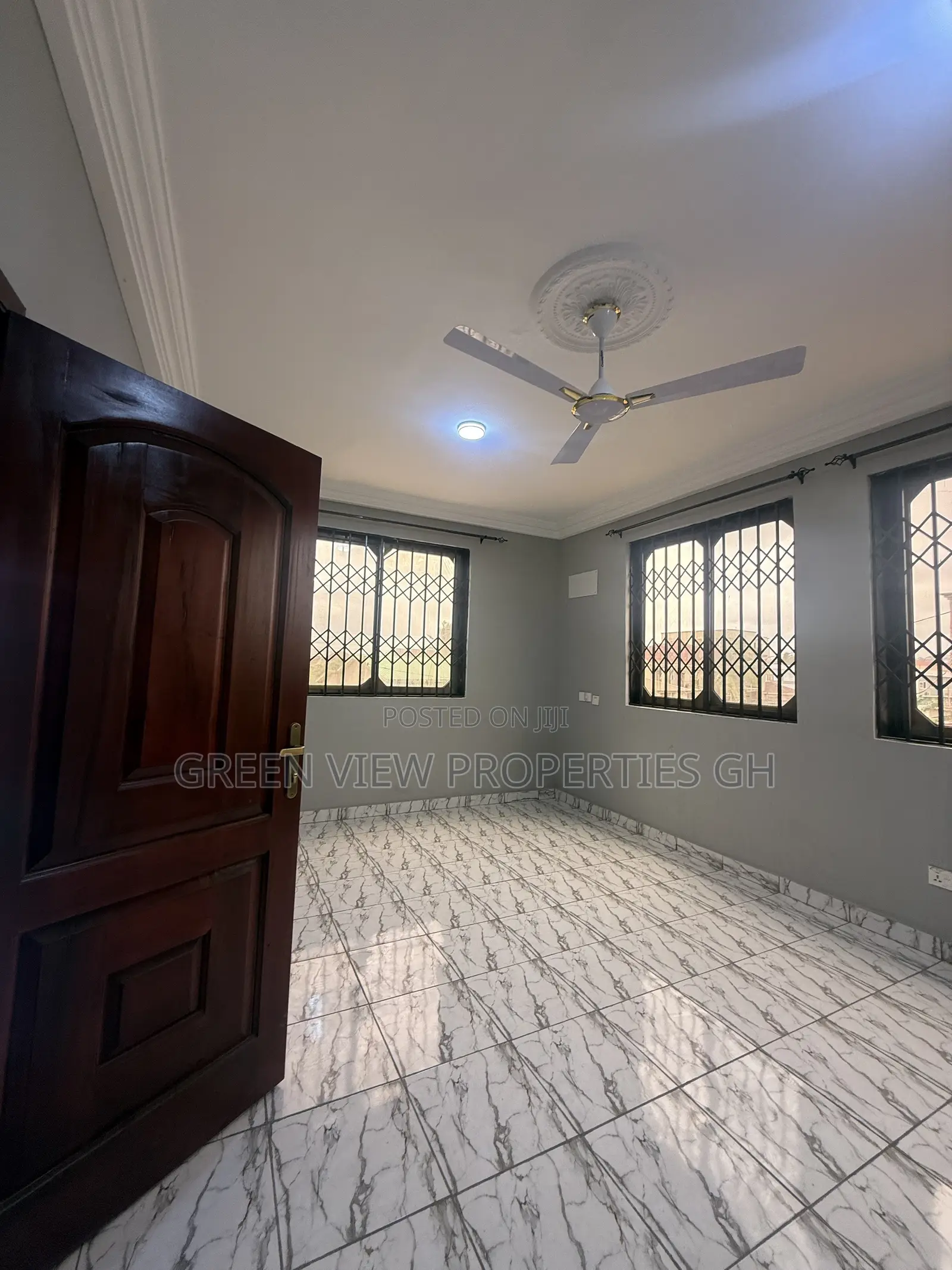 2bdrm Apartment in West Hills Mall Area for rent