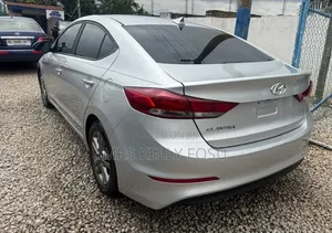 Hyundai Elantra 2017 Silver
