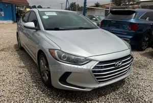 Hyundai Elantra 2017 Silver