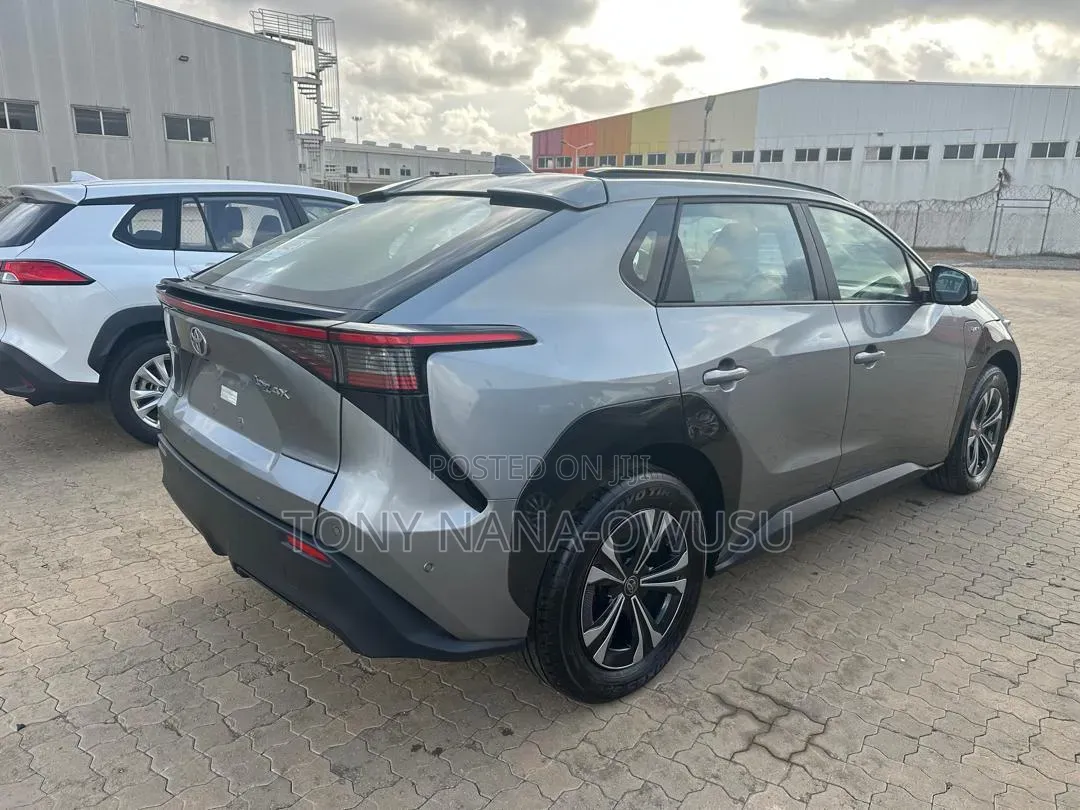 New Toyota bZ4X XLE 2025 Gray