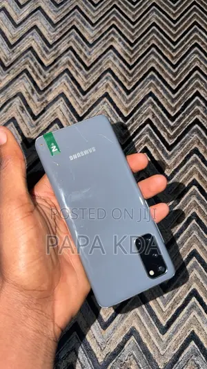 Samsung Galaxy S20 128 GB Gray