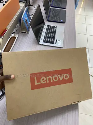 New Laptop Lenovo Ideapad 3 8GB Intel Core i5 SSD 512GB