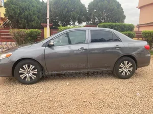 Toyota Corolla LE 4dr Sedan (1.8L 4cyl 4A) 2013 Gray
