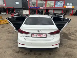 Hyundai Avante 2018 White