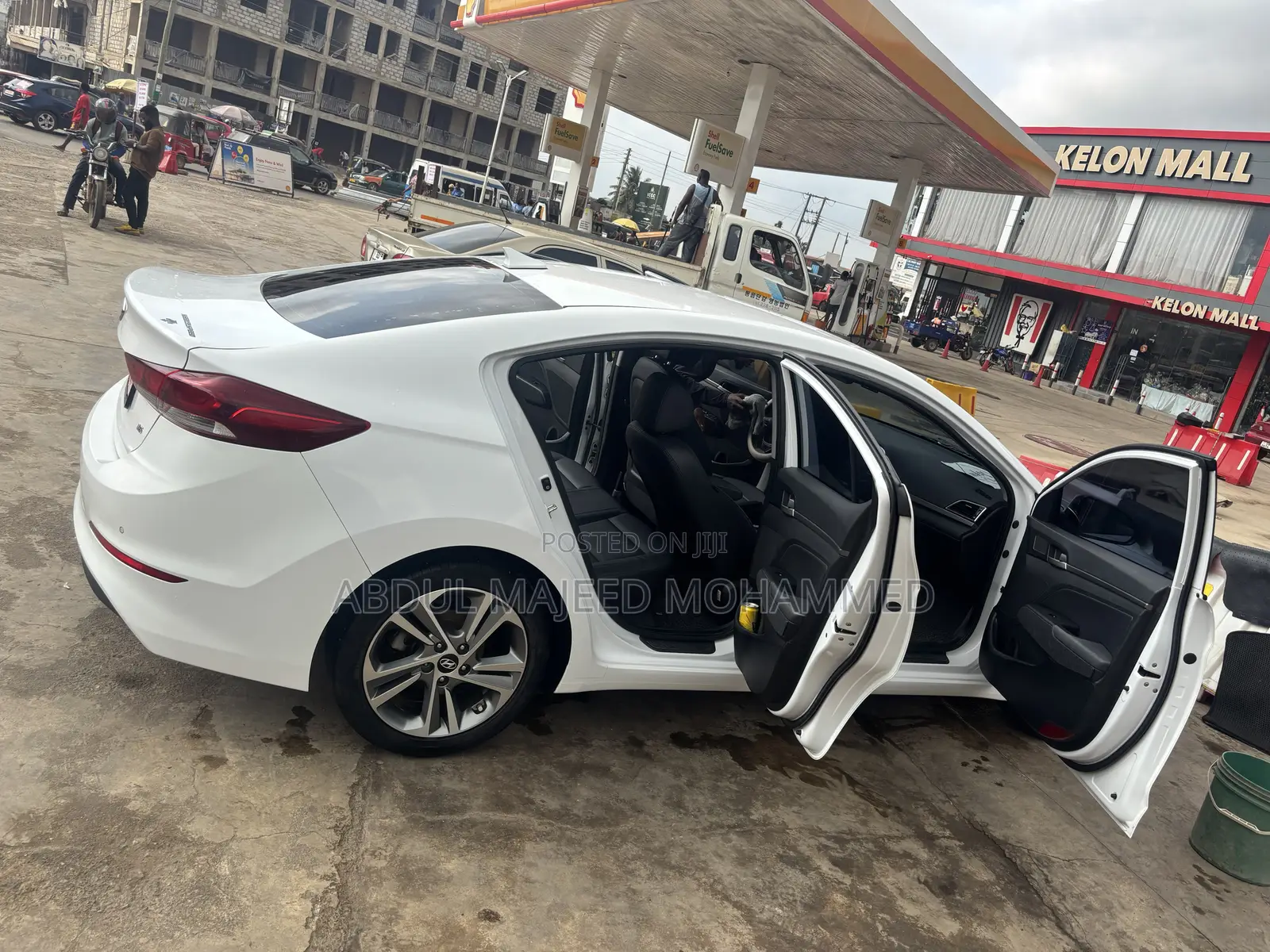 Hyundai Avante 2018 White