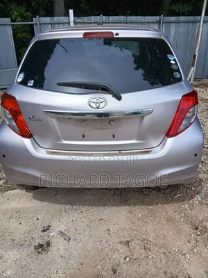 Toyota Vitz 2013