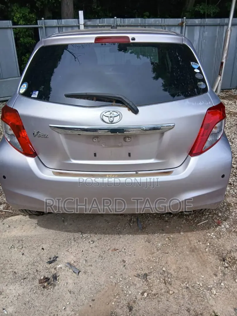 Toyota Vitz 2013