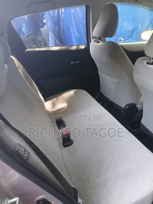 Toyota Vitz 2013