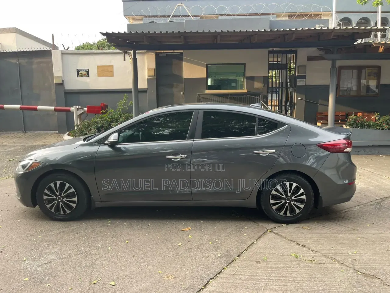 Hyundai Elantra ECO Sedan FWD (1.4L 4cyl 7A) 2017