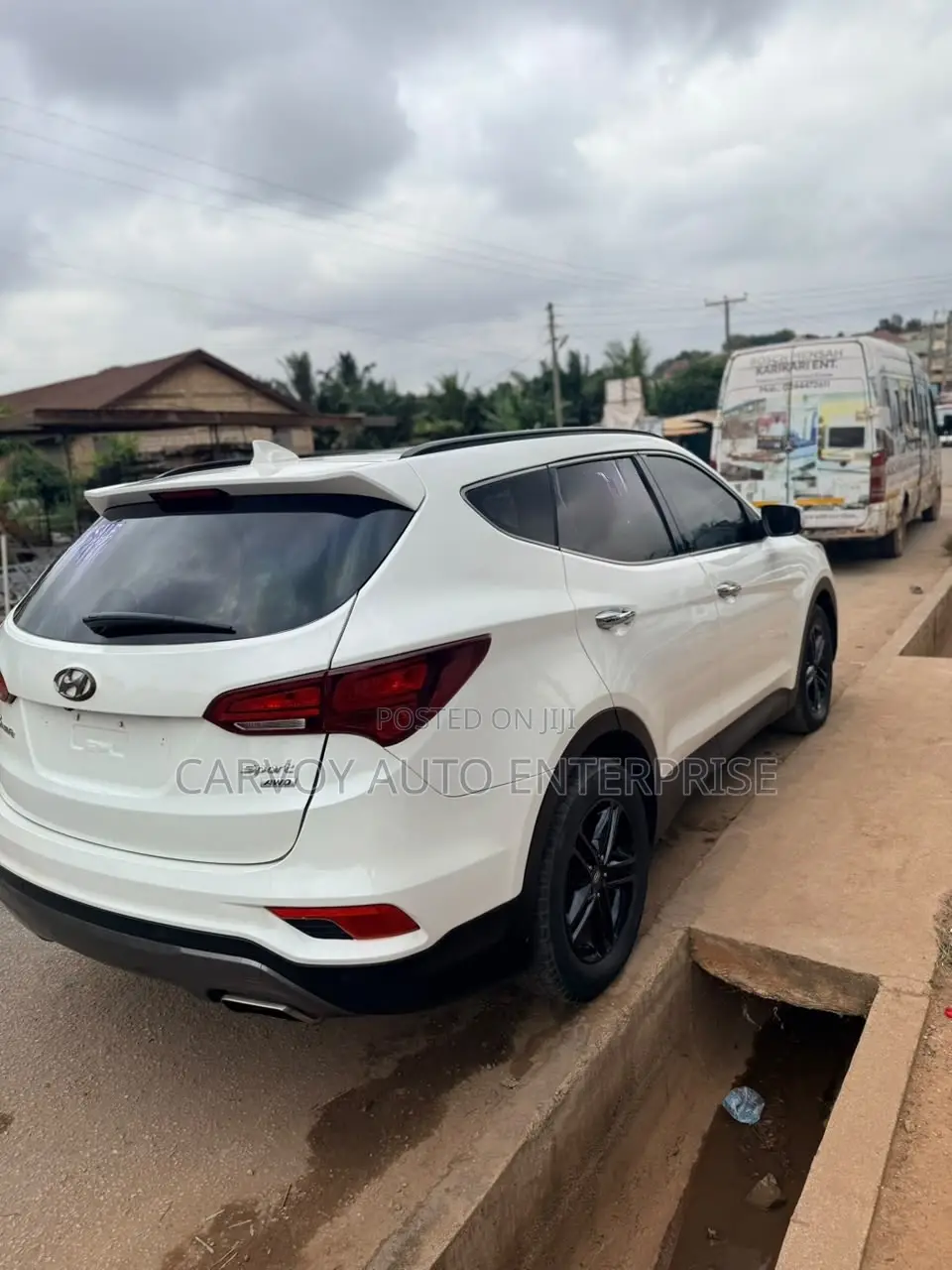 Hyundai Santa Fe Limited AWD 2017 White