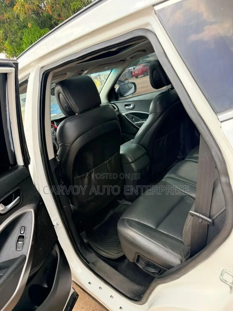 Hyundai Santa Fe Limited AWD 2017 White