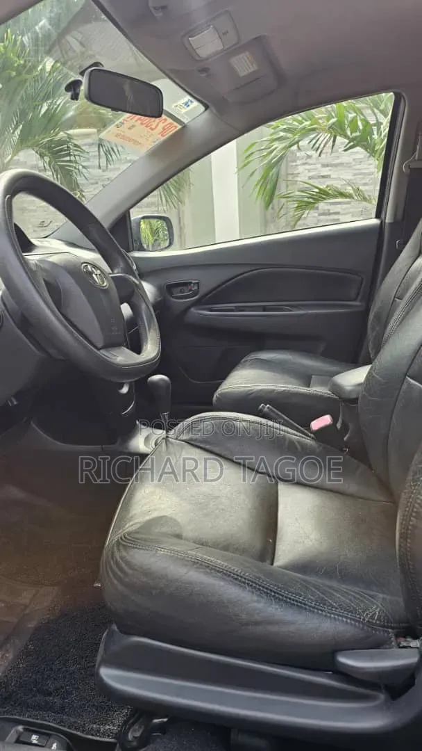 Toyota Vios 2012 Silver