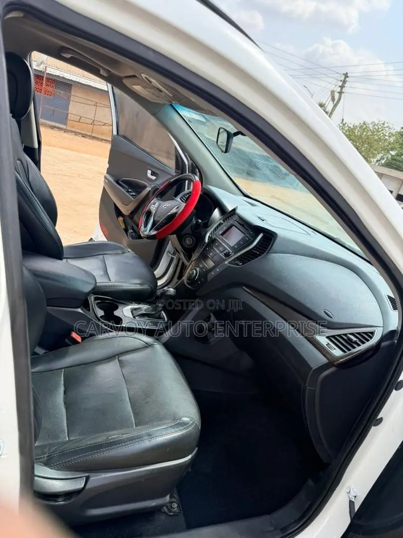 Hyundai Santa Fe Limited AWD 2017 White