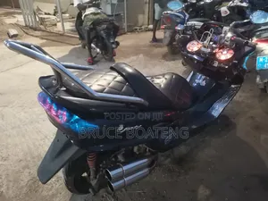 Yamaha Majesty 2010 Black