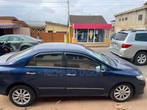 Toyota Corolla Altis 2011 Blue