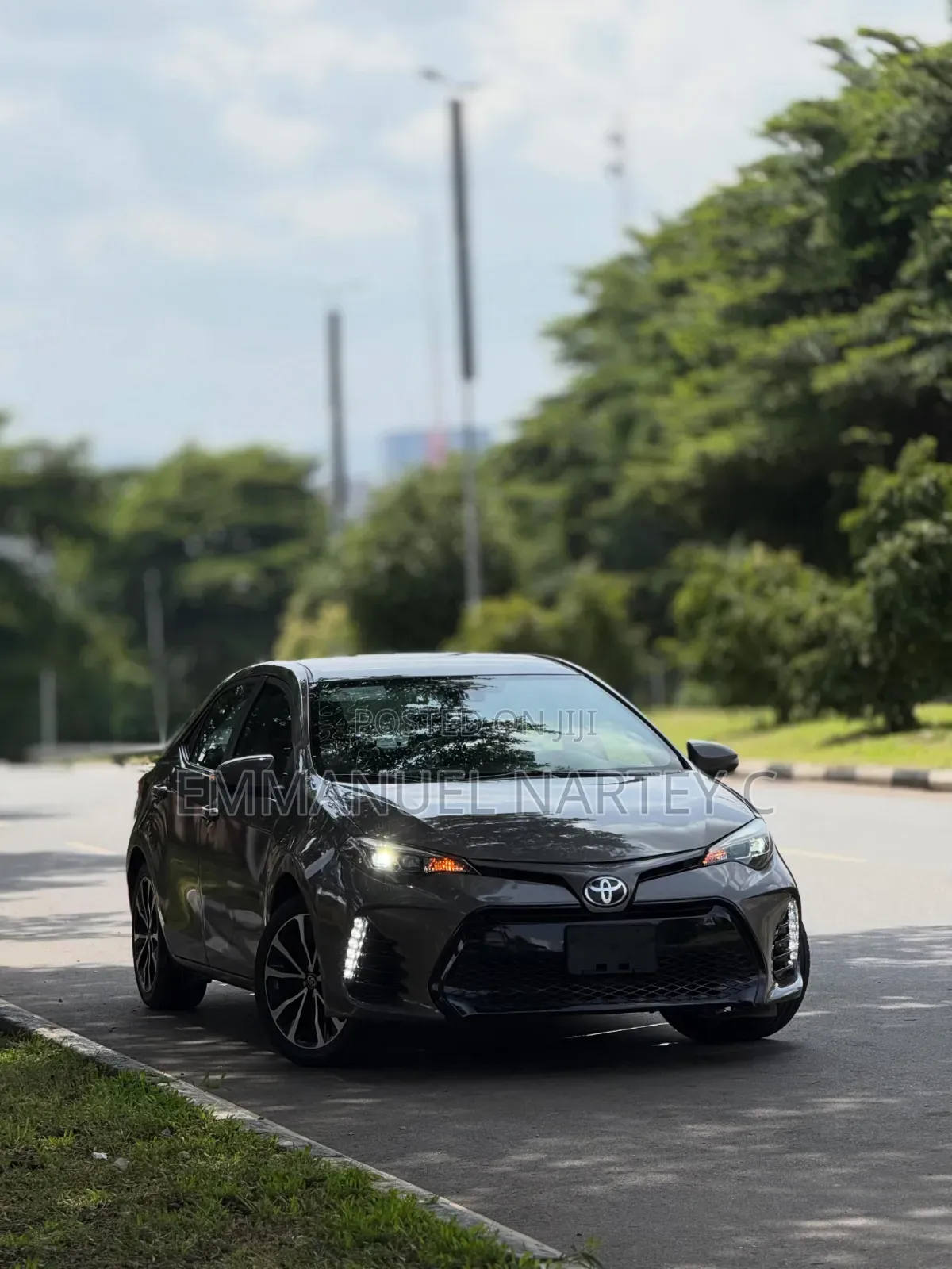 Toyota Corolla 2018 Brown