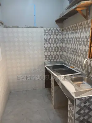 1bdrm Room & Parlour in Awoshei, Awoshie for rent