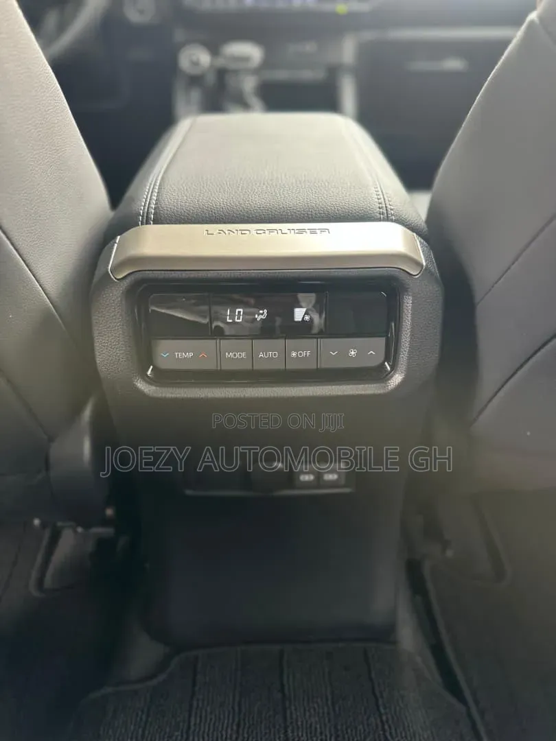 Toyota Land Cruiser Prado 2024 Blue