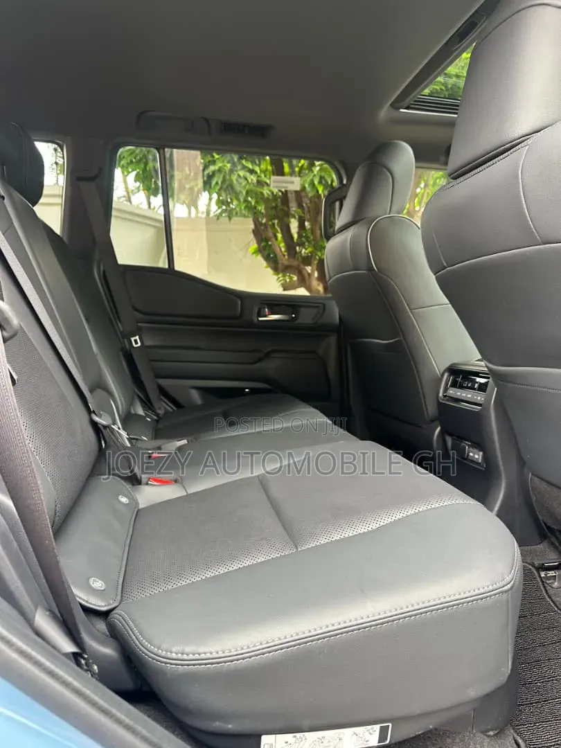Toyota Land Cruiser Prado 2024 Blue
