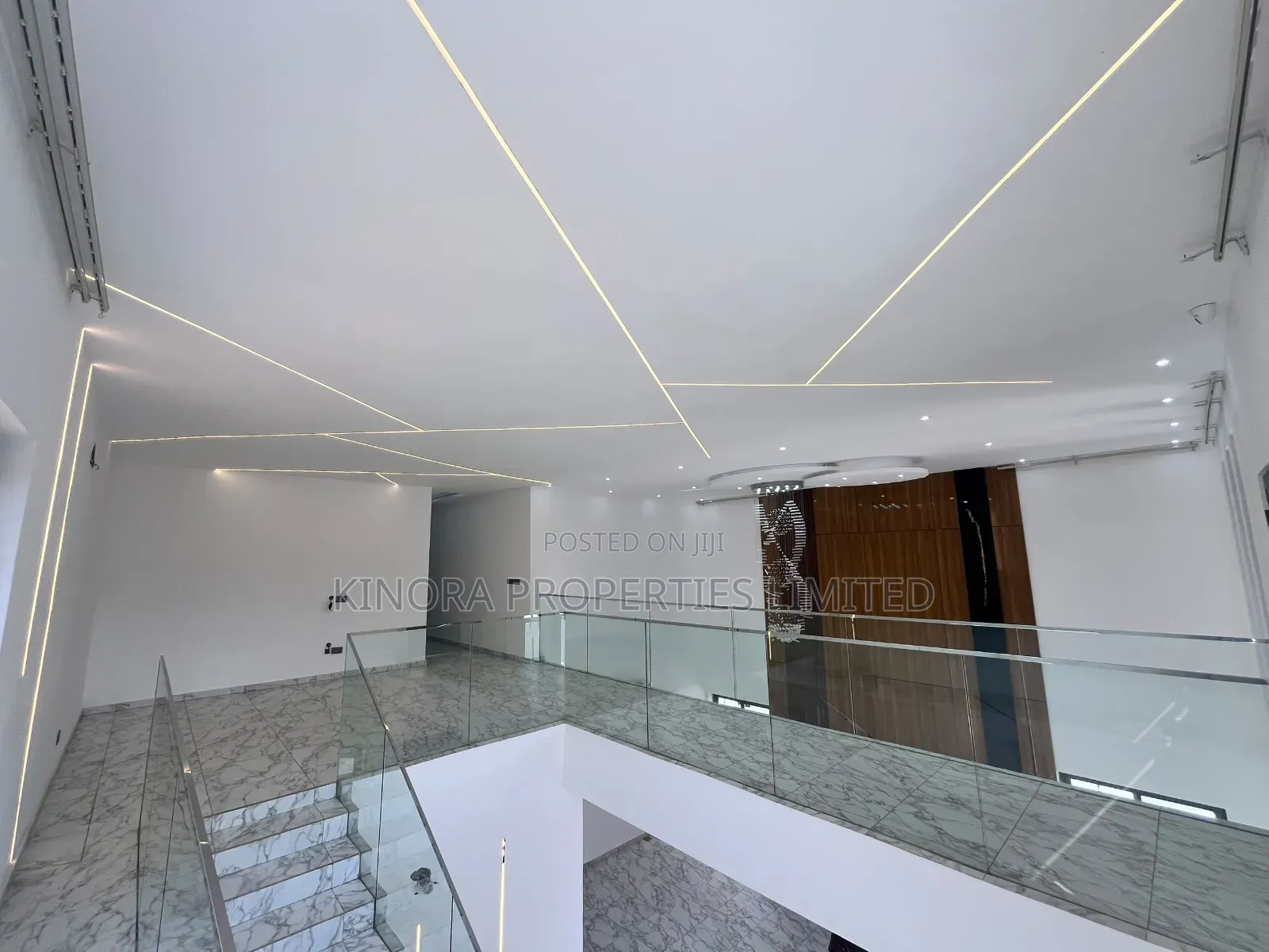 5bdrm Duplex in Nanakrom, School Junction for rent
