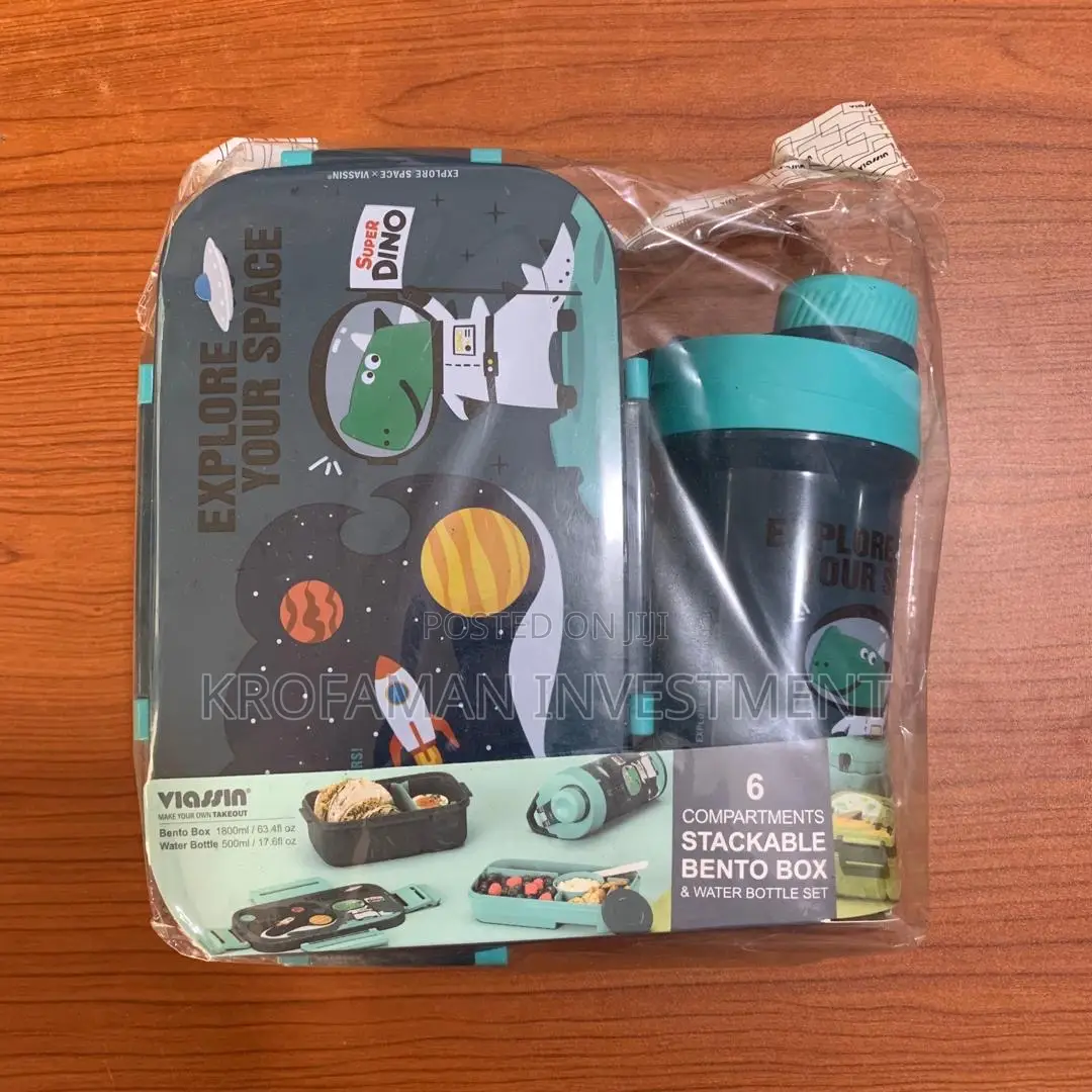Multilayer Lunch Boxes With Water Bottle