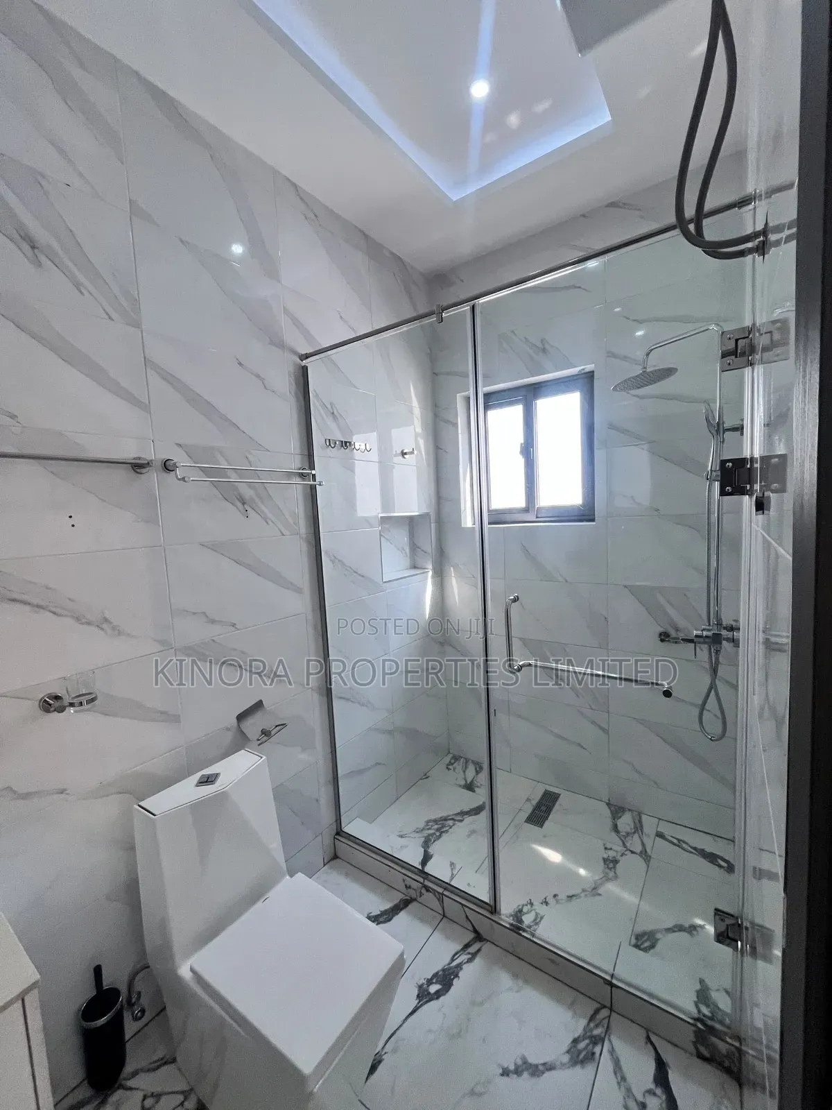 5bdrm Duplex in Nanakrom, School Junction for rent