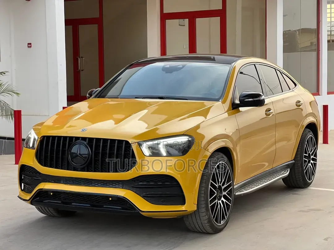 Mercedes-Benz GLE-Class 2022 Yellow