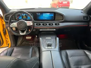 Mercedes-Benz GLE-Class 2022 Yellow