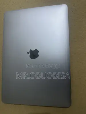 Laptop Apple MacBook Pro 2022 M2 8GB Apple M2 SSD 256GB