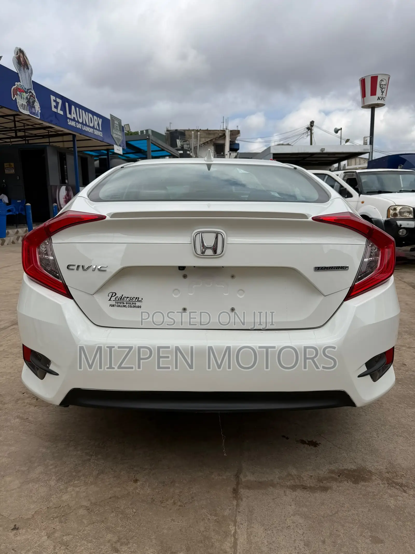 Honda Civic Touring 4dr Sedan (1.5L 4cyl) 2016 White
