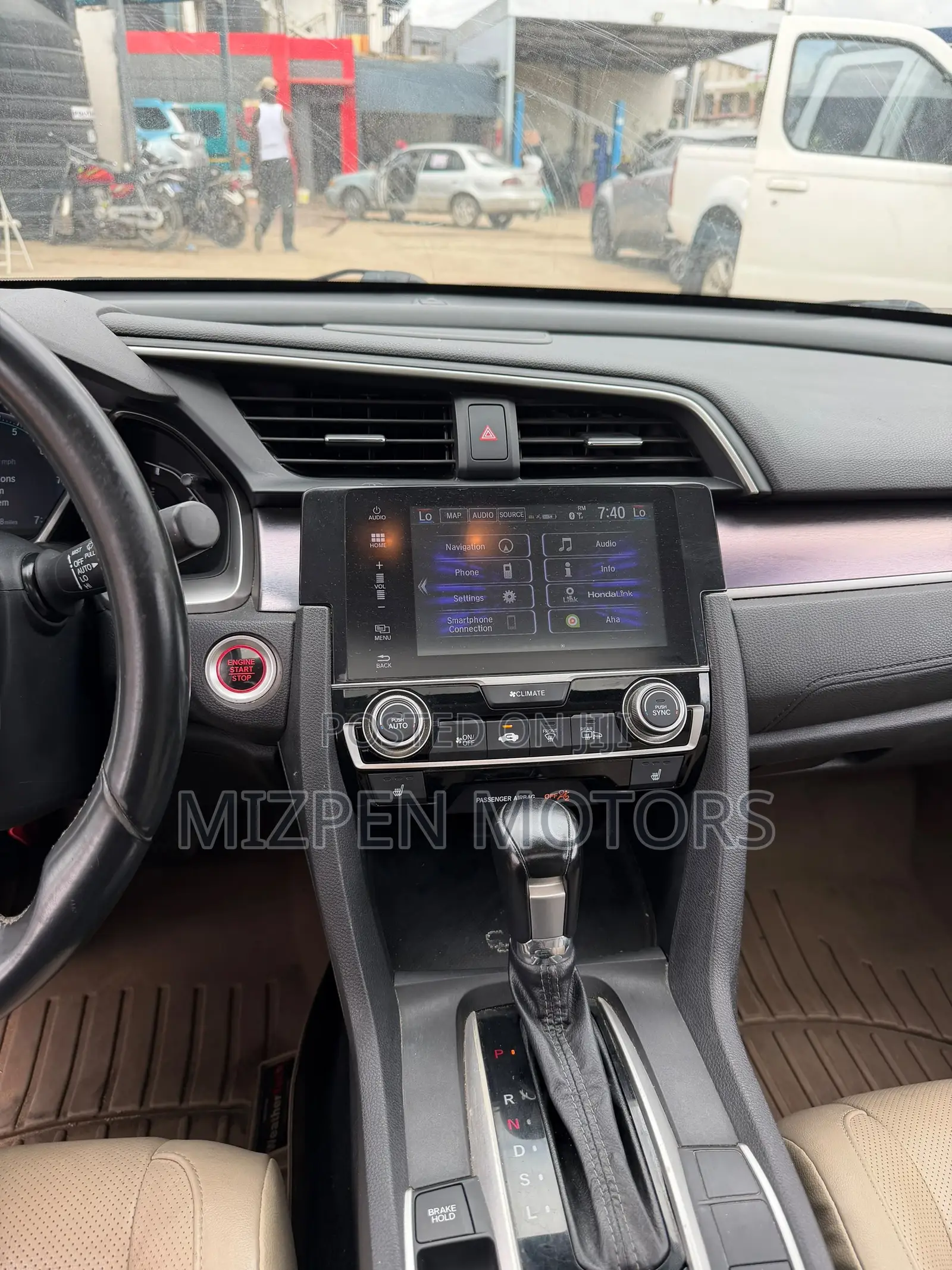 Honda Civic Touring 4dr Sedan (1.5L 4cyl) 2016 White