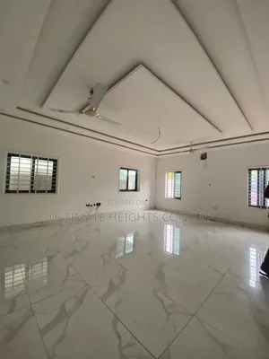 5bdrm House in Achimota Mile 7 for sale