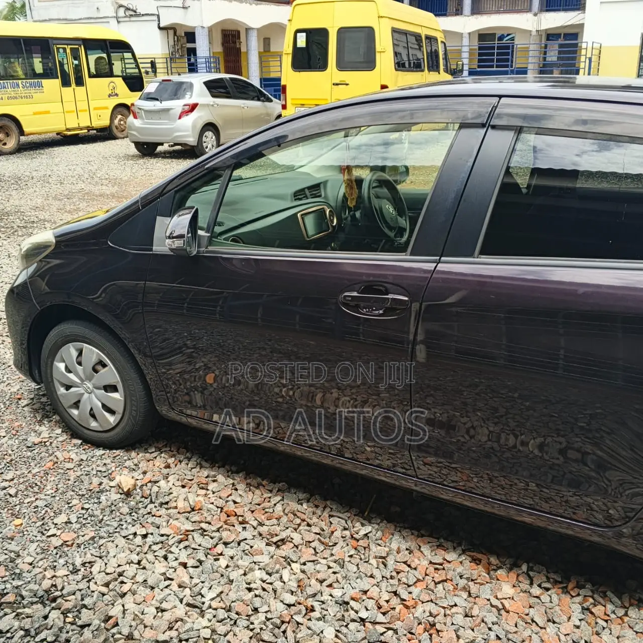 Toyota Vitz 1.3 AWD 5dr 2014 Black