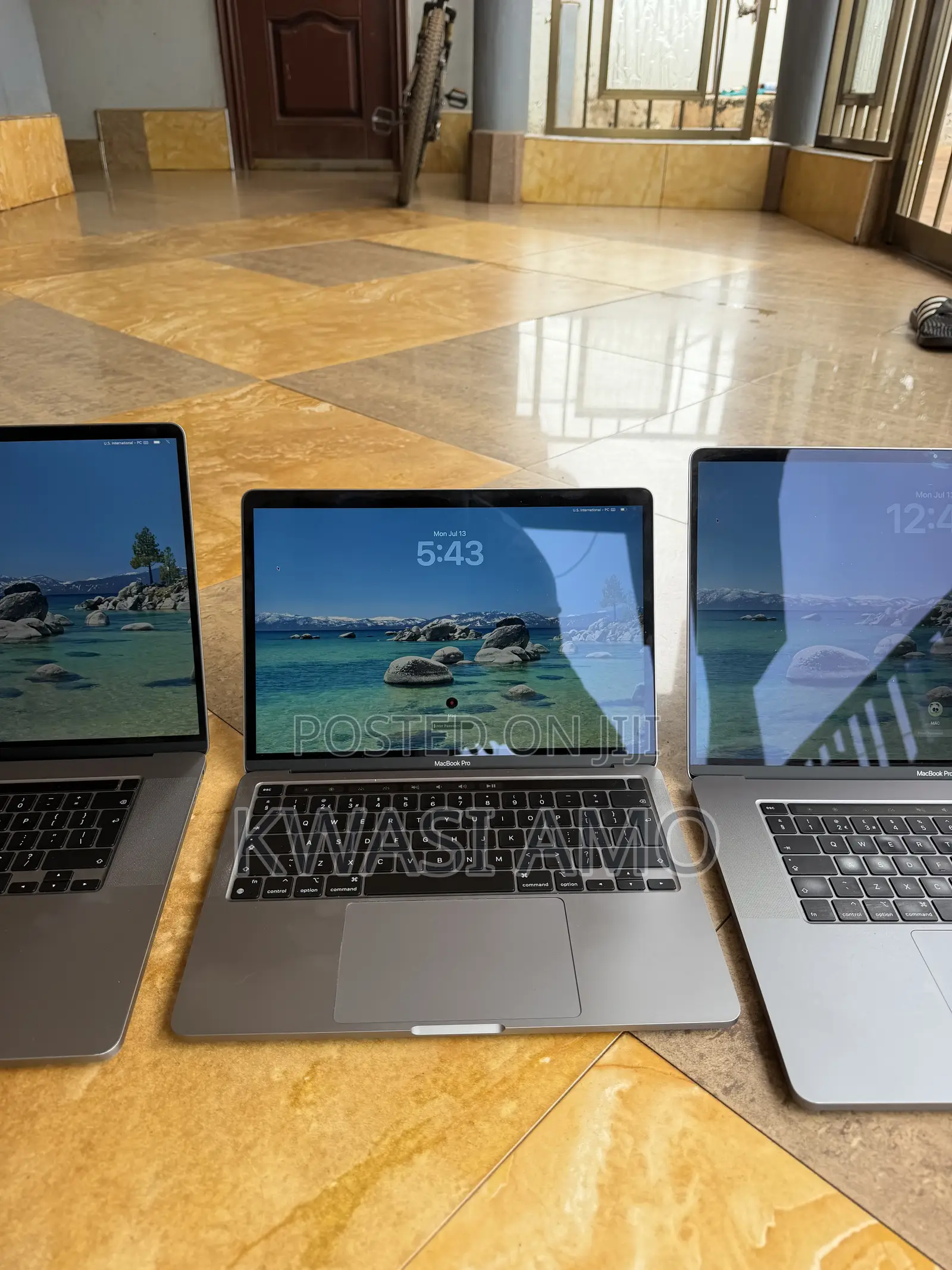 Laptop Apple MacBook Pro 2019 32GB Intel Core i9 SSHD (Hybrid) 1T