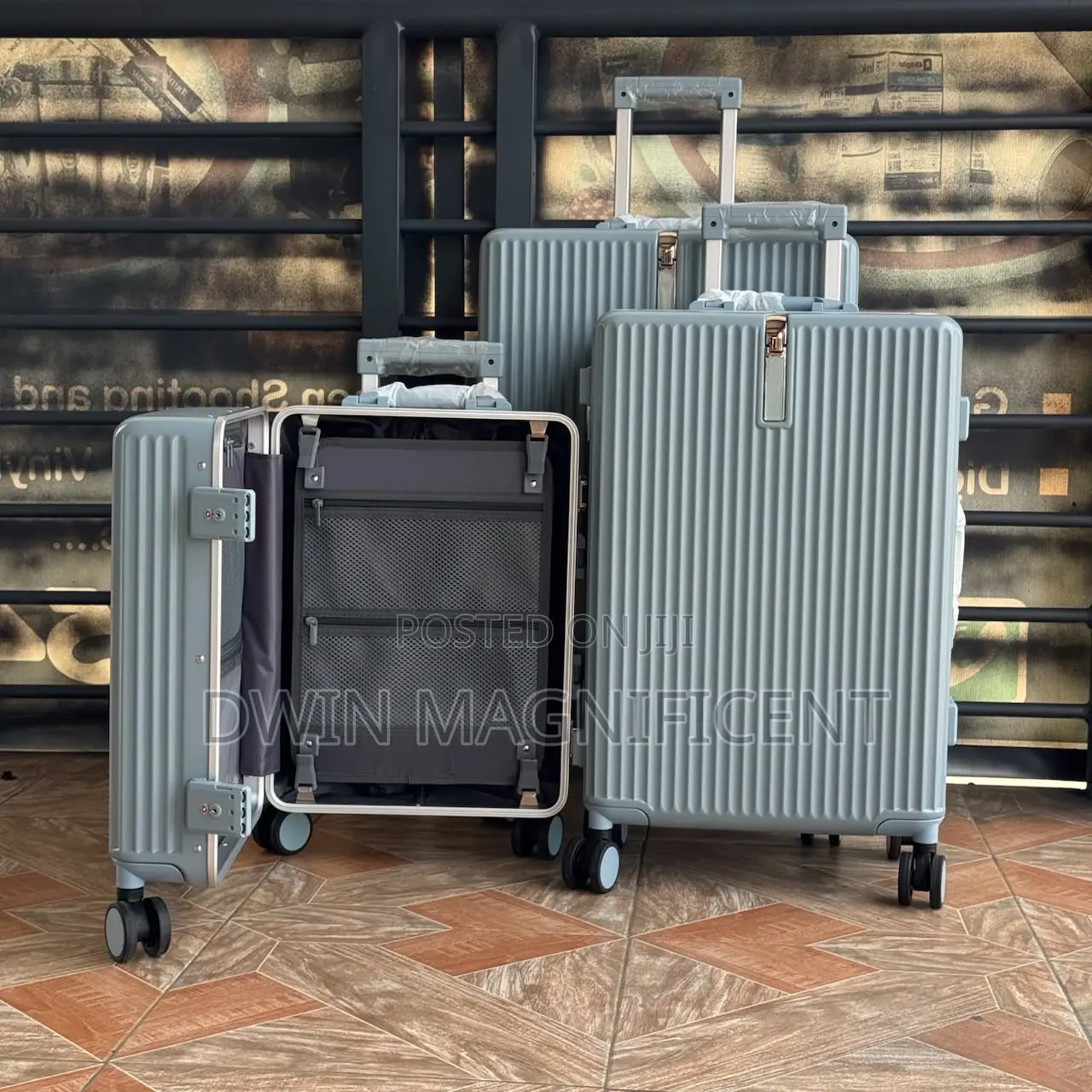 Full 3 Piece Suitcase Set With Charging Port