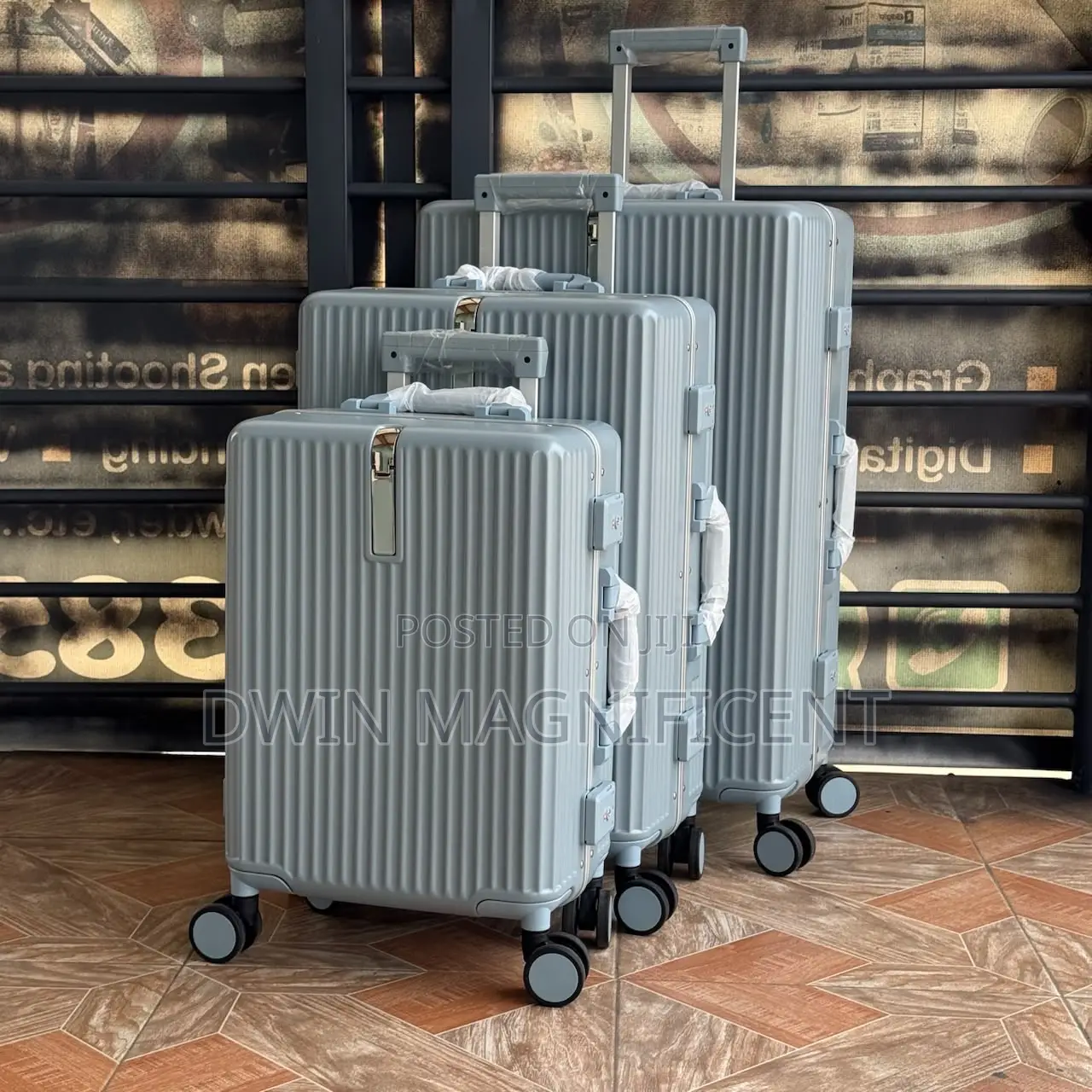 Full 3 Piece Suitcase Set With Charging Port