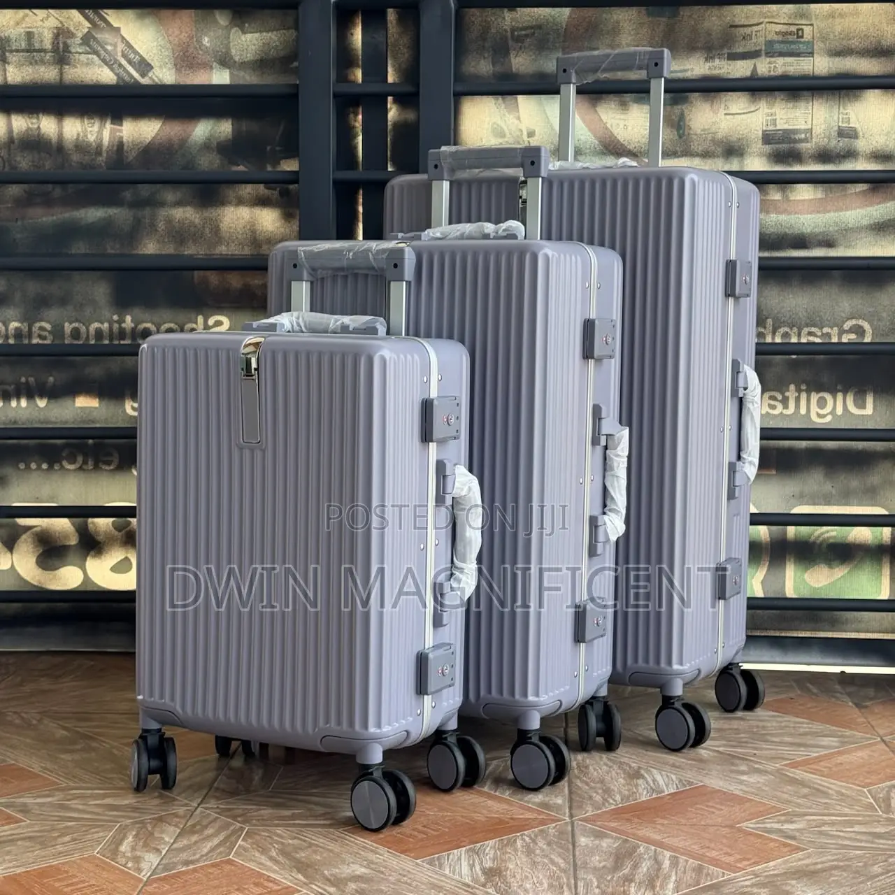 Full 3 Piece Suitcase Set With Charging Port