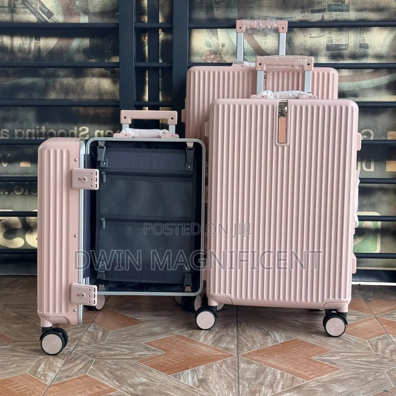 Full 3 Piece Suitcase Set With Charging Port