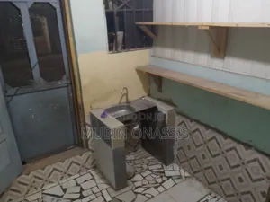 Mini Flat in Items Property, Housing Down for rent